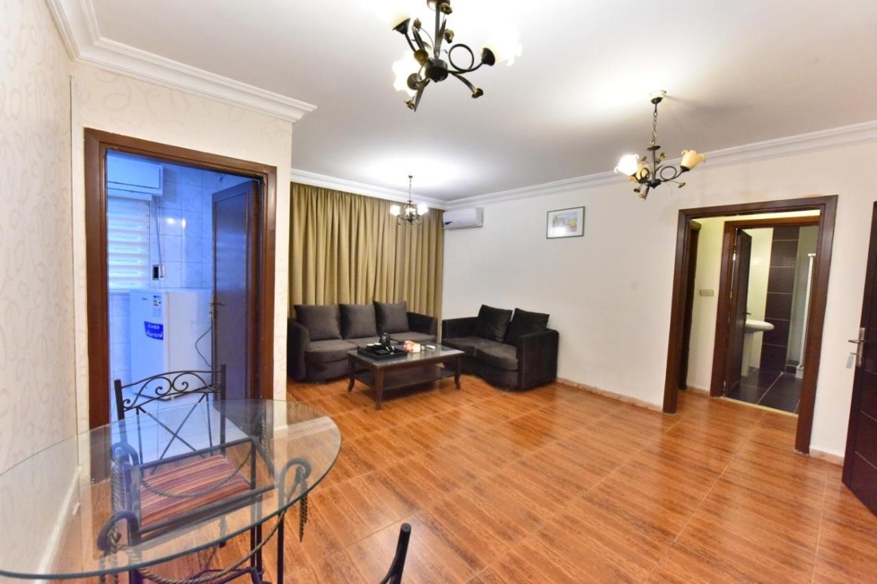 Al Farooq Hotel Apartments Амман Екстер'єр фото