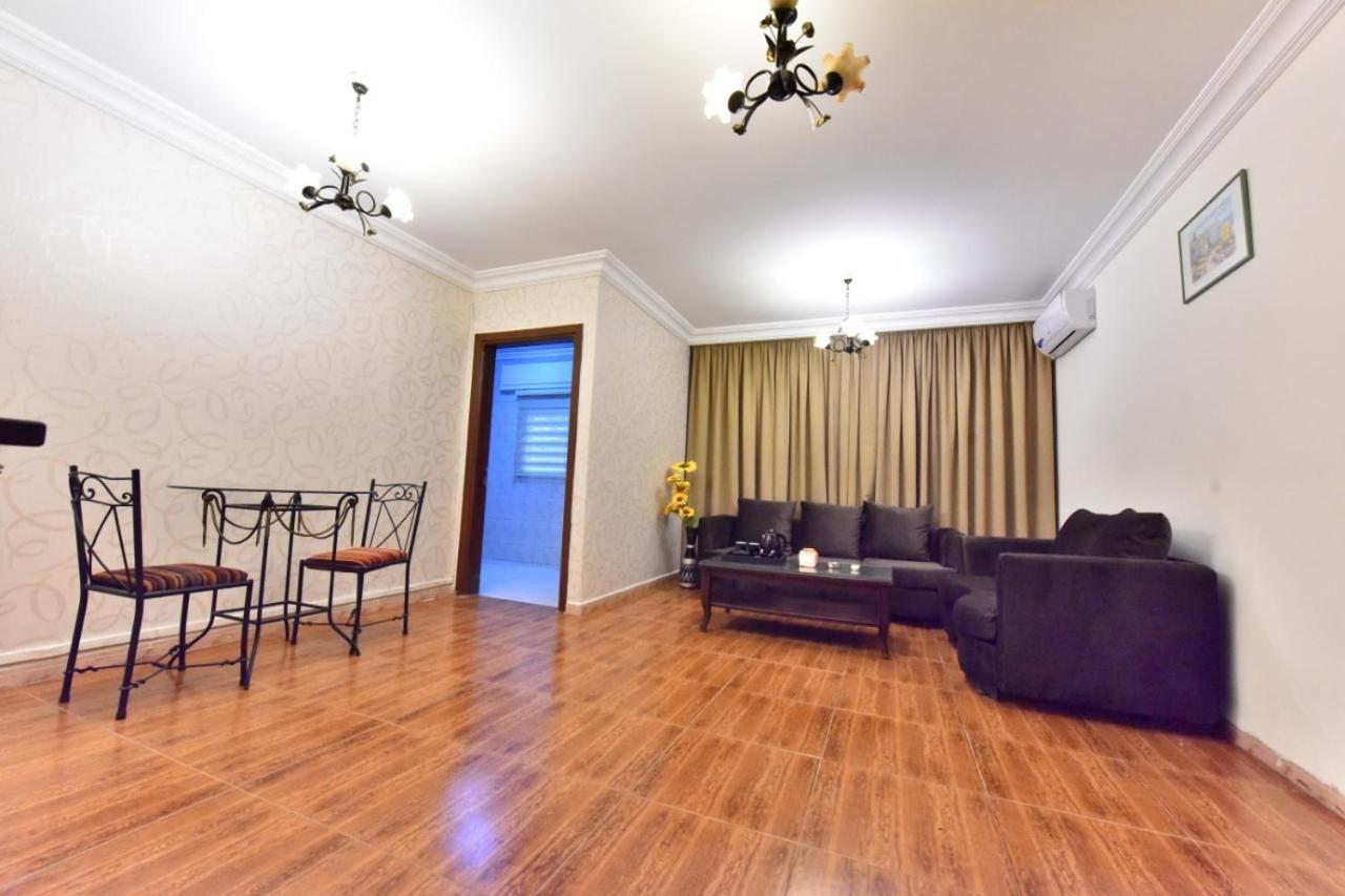 Al Farooq Hotel Apartments Амман Екстер'єр фото