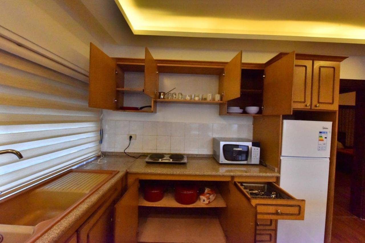 Al Farooq Hotel Apartments Амман Екстер'єр фото