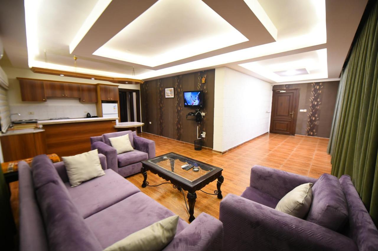 Al Farooq Hotel Apartments Амман Екстер'єр фото