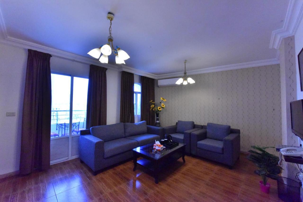 Al Farooq Hotel Apartments Амман Екстер'єр фото