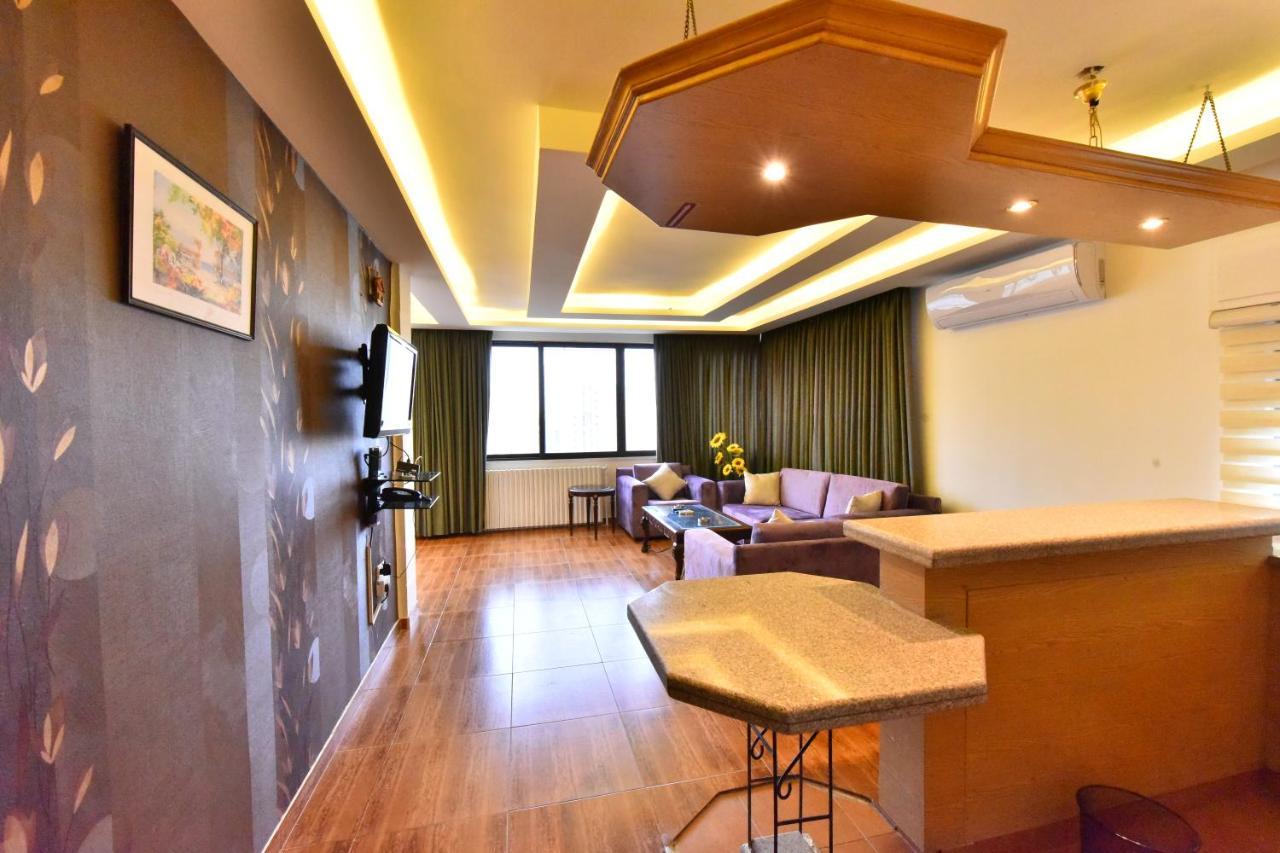 Al Farooq Hotel Apartments Амман Екстер'єр фото