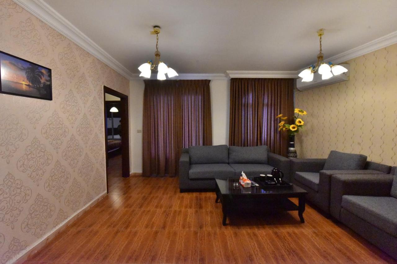 Al Farooq Hotel Apartments Амман Екстер'єр фото