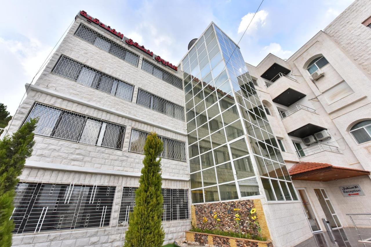 Al Farooq Hotel Apartments Амман Екстер'єр фото