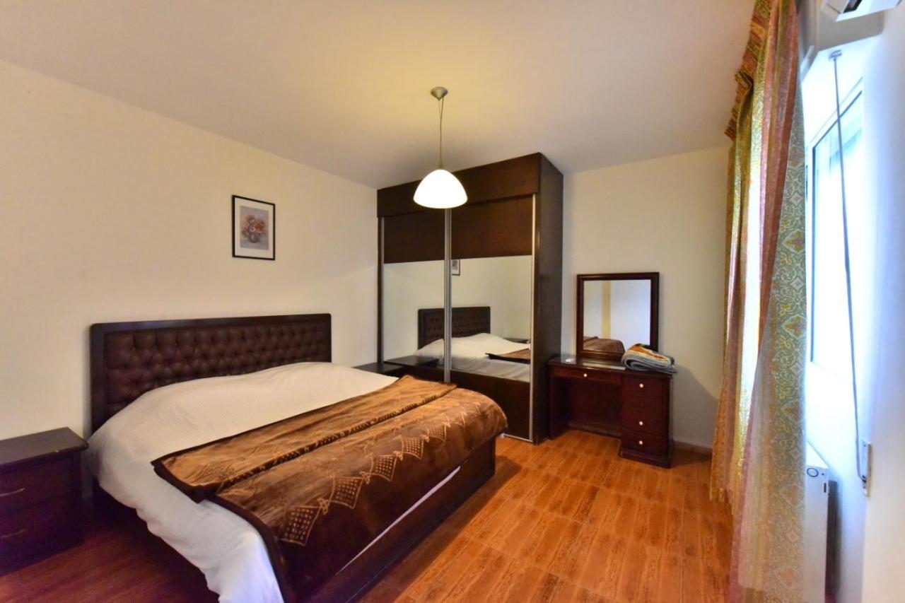 Al Farooq Hotel Apartments Амман Екстер'єр фото